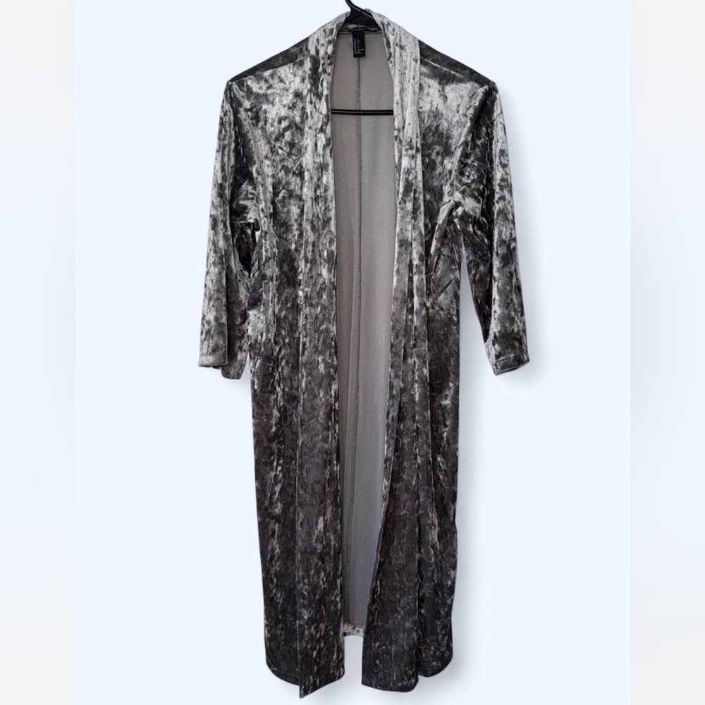 Forever 21 Silver velvet long sleeve open robe cardigan